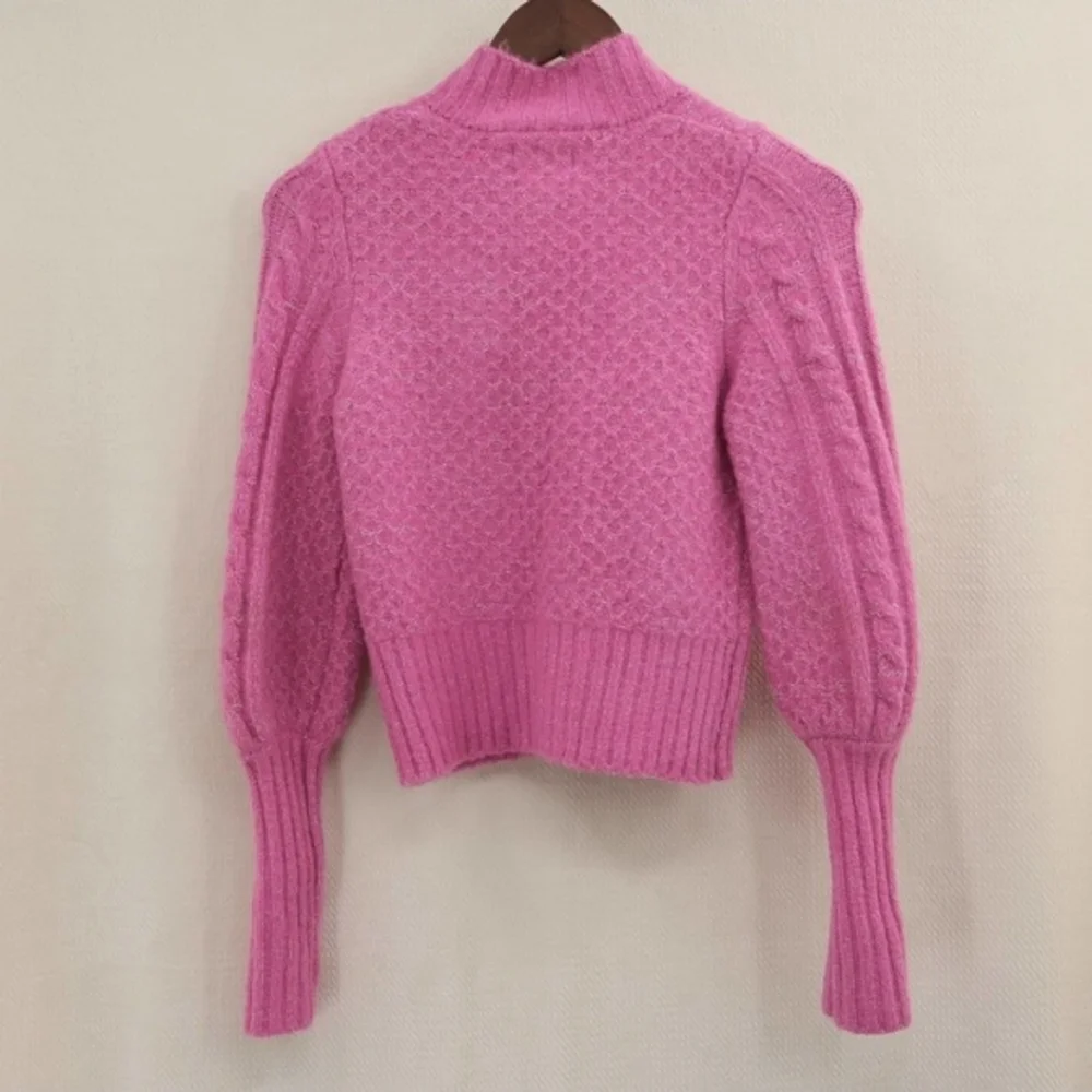 Urban Outfitters Cameron Pink Cropped Cable Knit Cardigan XS